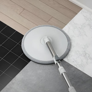 Mop rotondo per la pulizia dei pavimenti con secchio per l’acqua