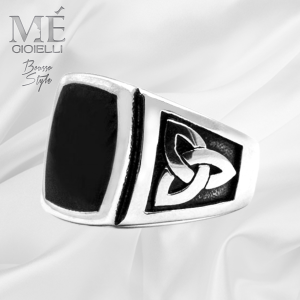 Anello Onice Quadrato Triskel